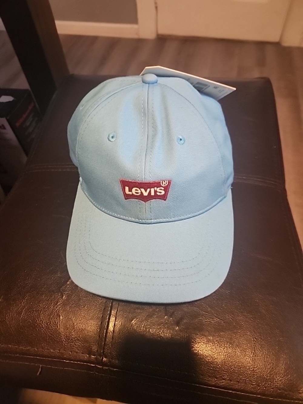 Brand New Levi's Blue Embroidered Logo Snapback Baseball Cap.